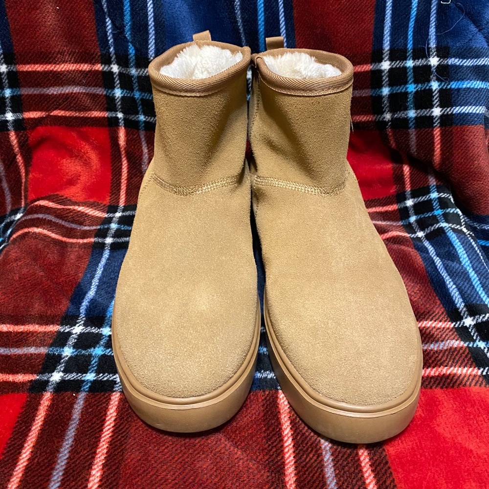 Arlie Boots size 8
